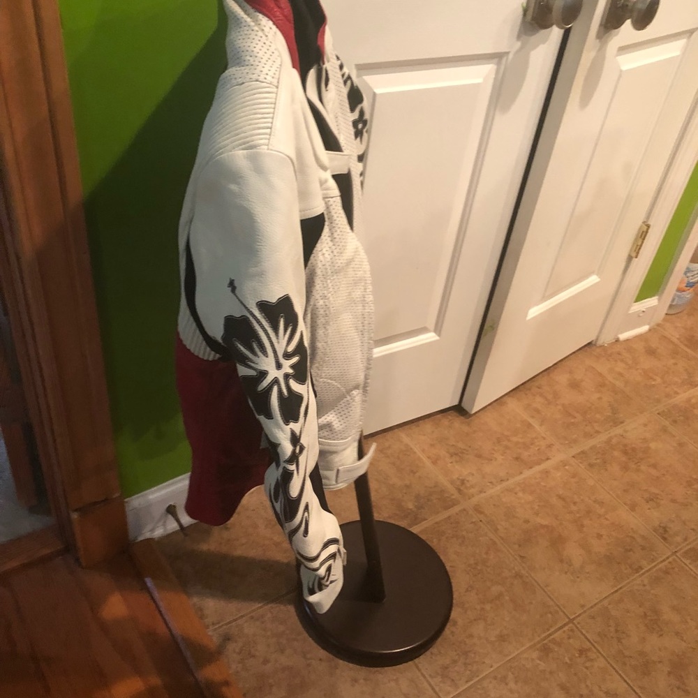 Jacket. NWOT - Picture 4 of 5